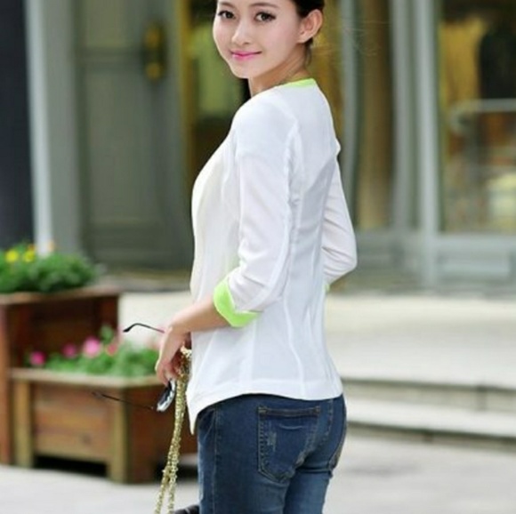 🆕⭐Navy zip blazer jacket with yellow details - Picture 4 of 8